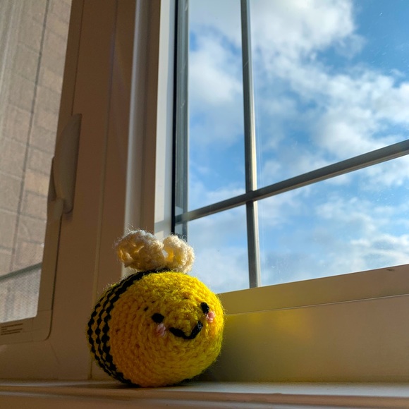 Crocheted Bee - Picture 1 of 1